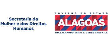 Logo da Secretaria da Mulher e dos Direitos Humanos de Alagoas. Logo dividida em duas colunas, na primeira coluna o texto Secretaria da Mulher e dos Direitos Humanos, escrito em azul. A coluna da esquerda a logo do Estado de Alagoas. Na parte superior o texto Governo do Estado. Abaixo do texto um retângulo preenchidos com triângulos ordenados de forma aleatória nas cores, azul, vermelho, rosa e na parte central o texto Alagoas escrito em maúsculo, em branco e ocupando quase todo o retângulo. Abaixo do retângulo, o texto, Trabalhando sério a gente chega lá, em maúsculo e em azul